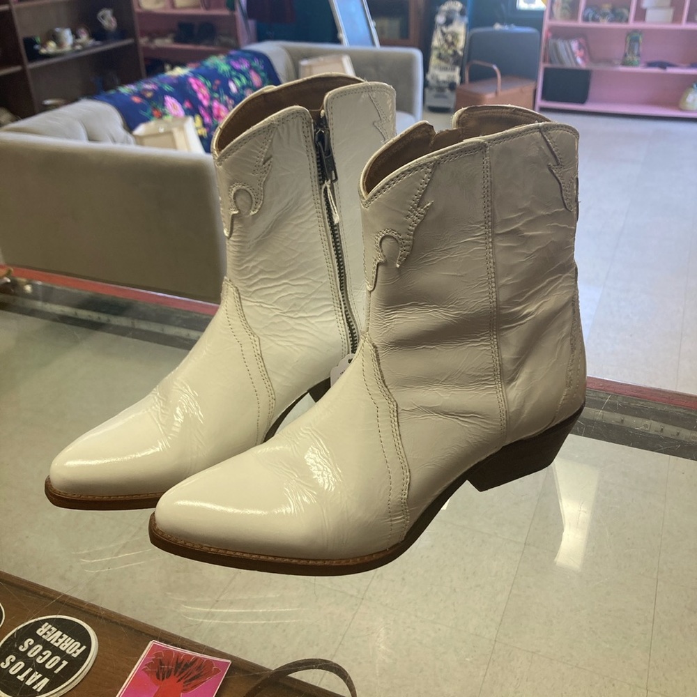 White free people booties size 7 1/2